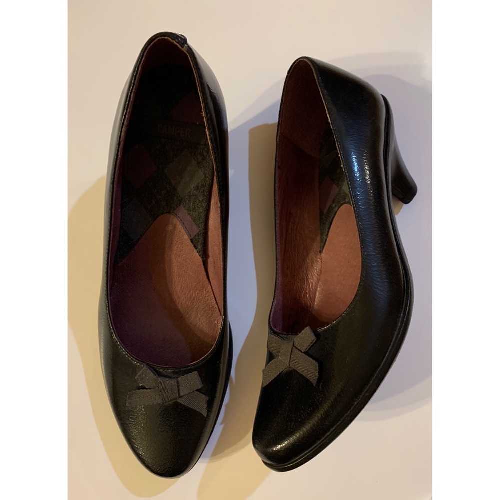 Camper Black Leather Heels with Bow Accent